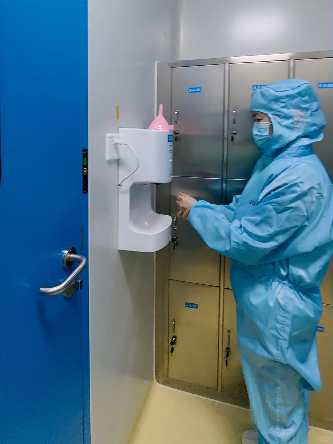 刚入职，老板就带我逛工厂，这规模真能处！