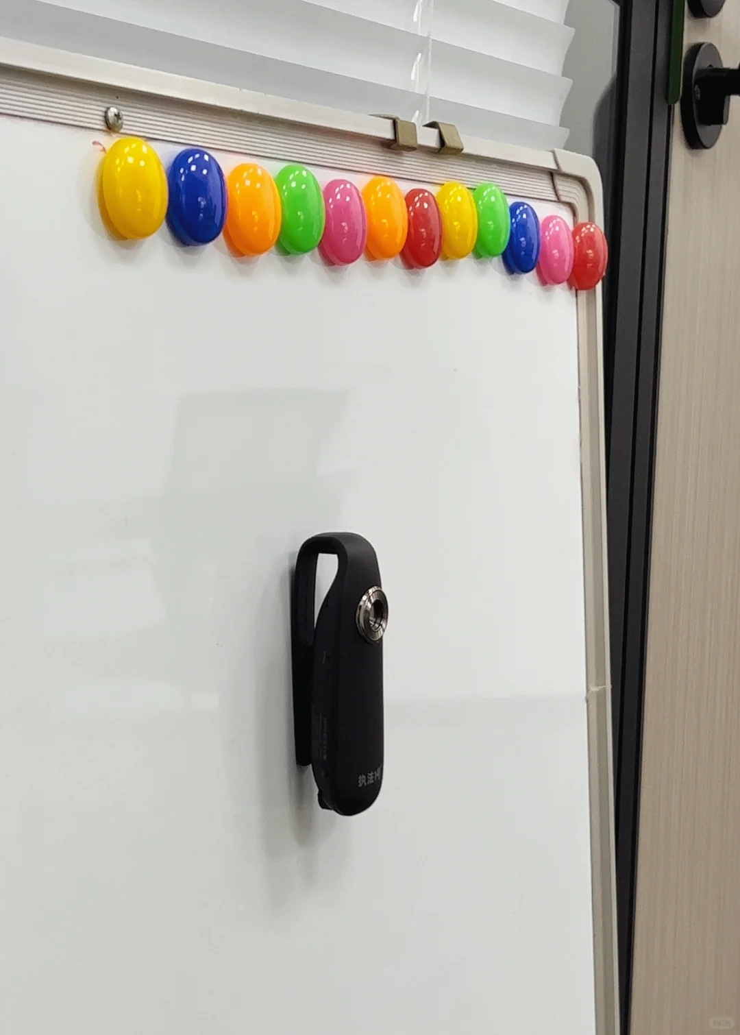 这么懂事的执法记录仪不多了 自带磁吸谁懂