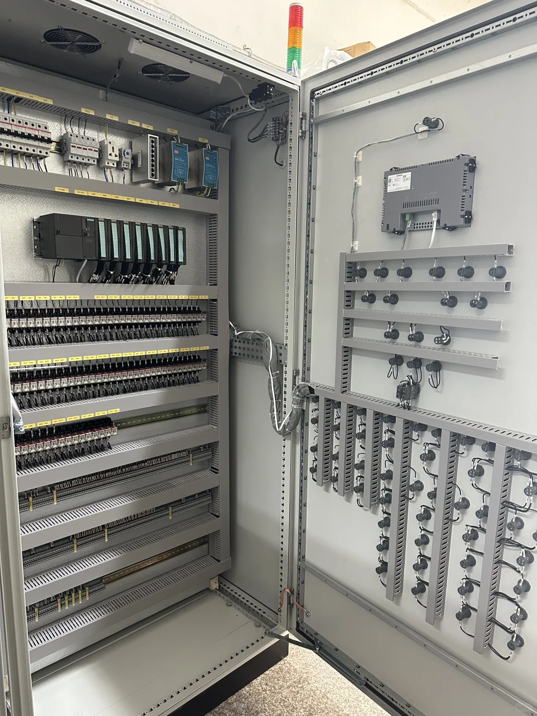 超超超极专业的控制配电柜厂家