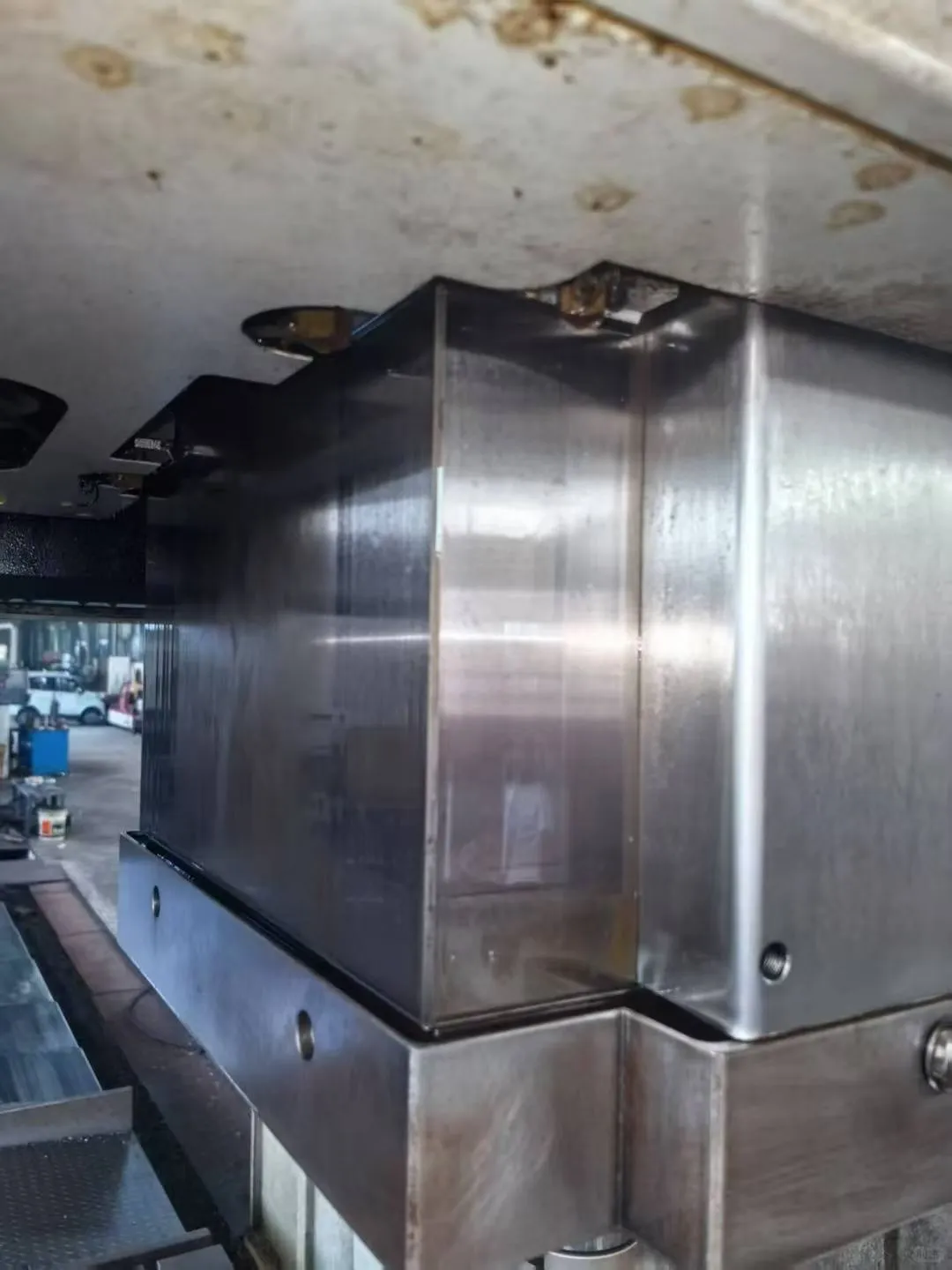 工厂在位22年海天6米龙门铣床，带自动头