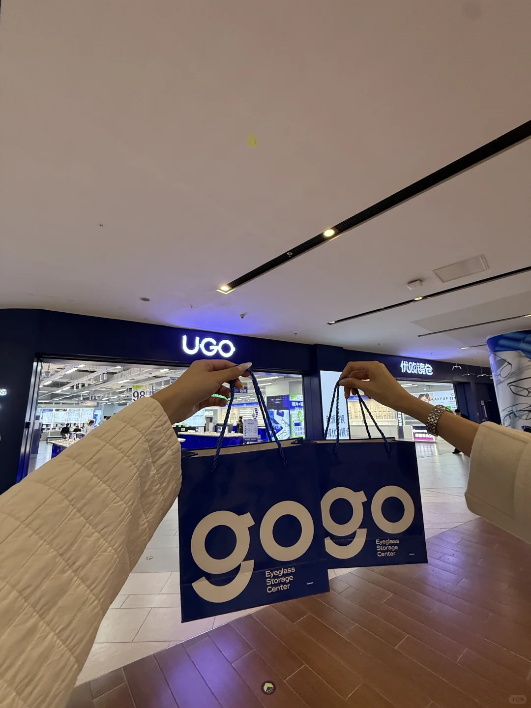 9.9r实现眼镜自由+明星周边免费拿?