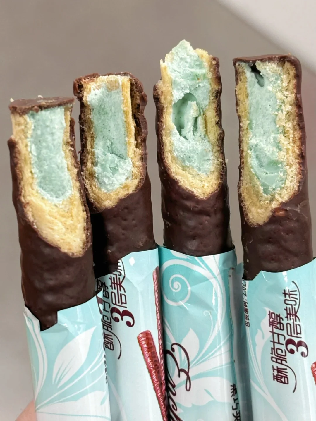 整蛊神器！用薄巧棒“暗算”室友