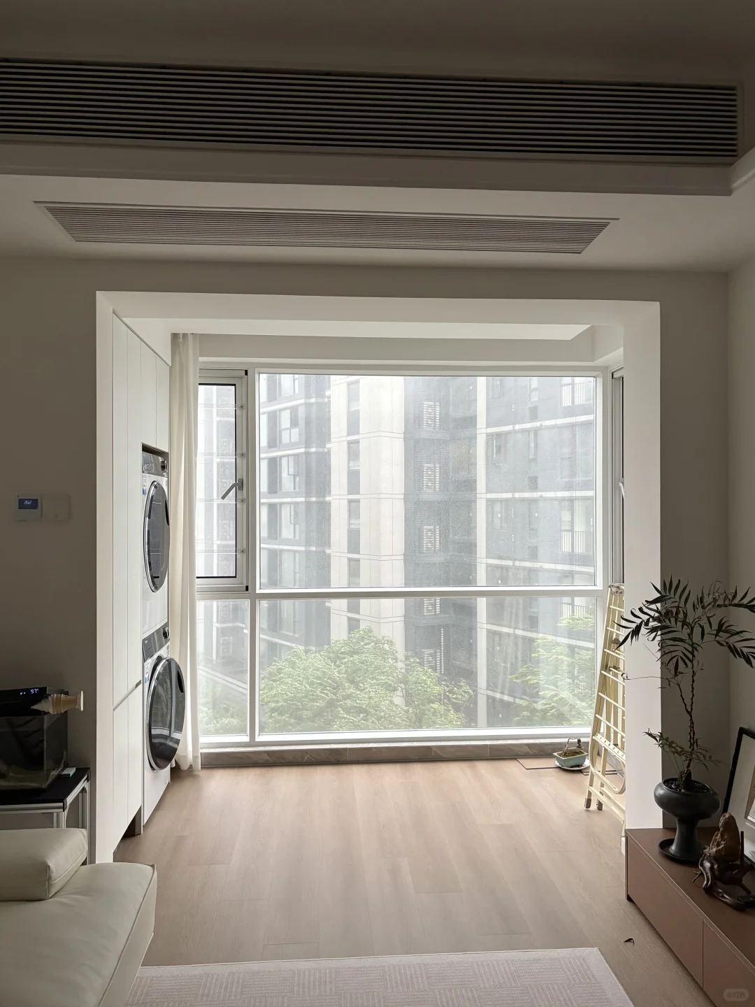 强对流天气下的封窗效果?️live沉浸式暴雨