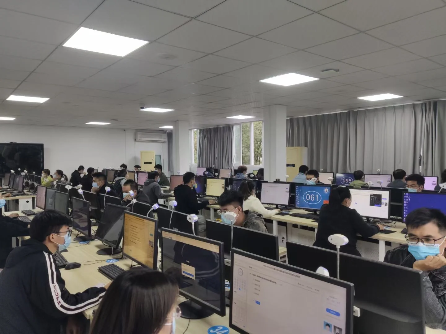 建筑节能检测人员考试怎么考呢