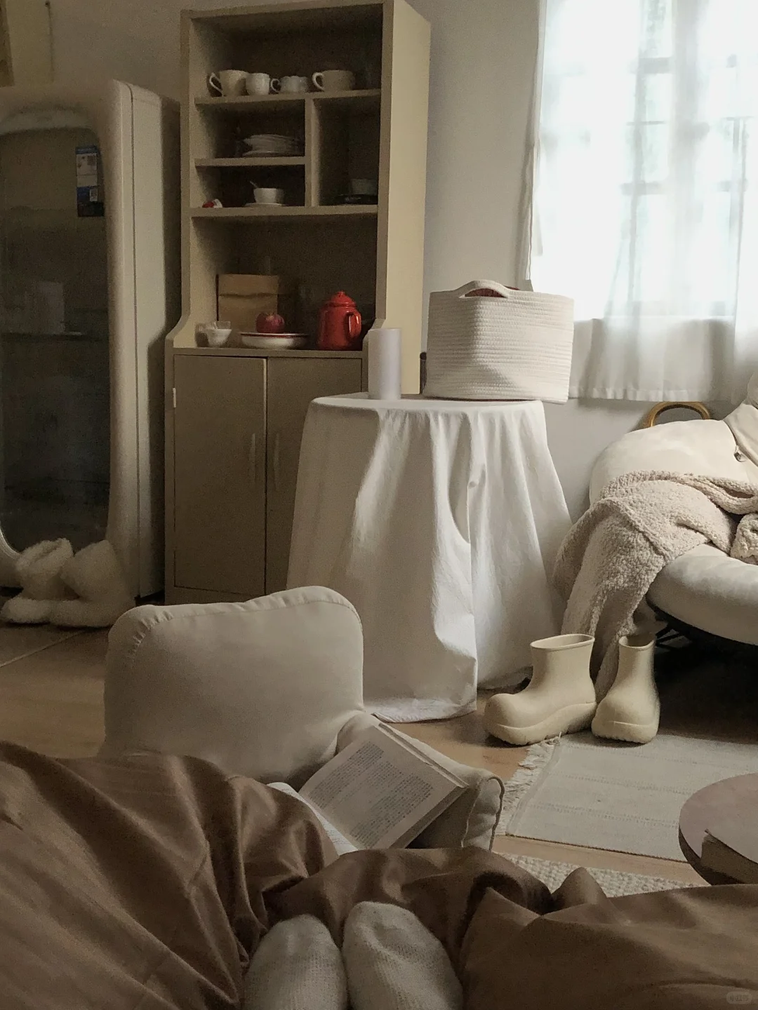 好干净的冬日小卧室