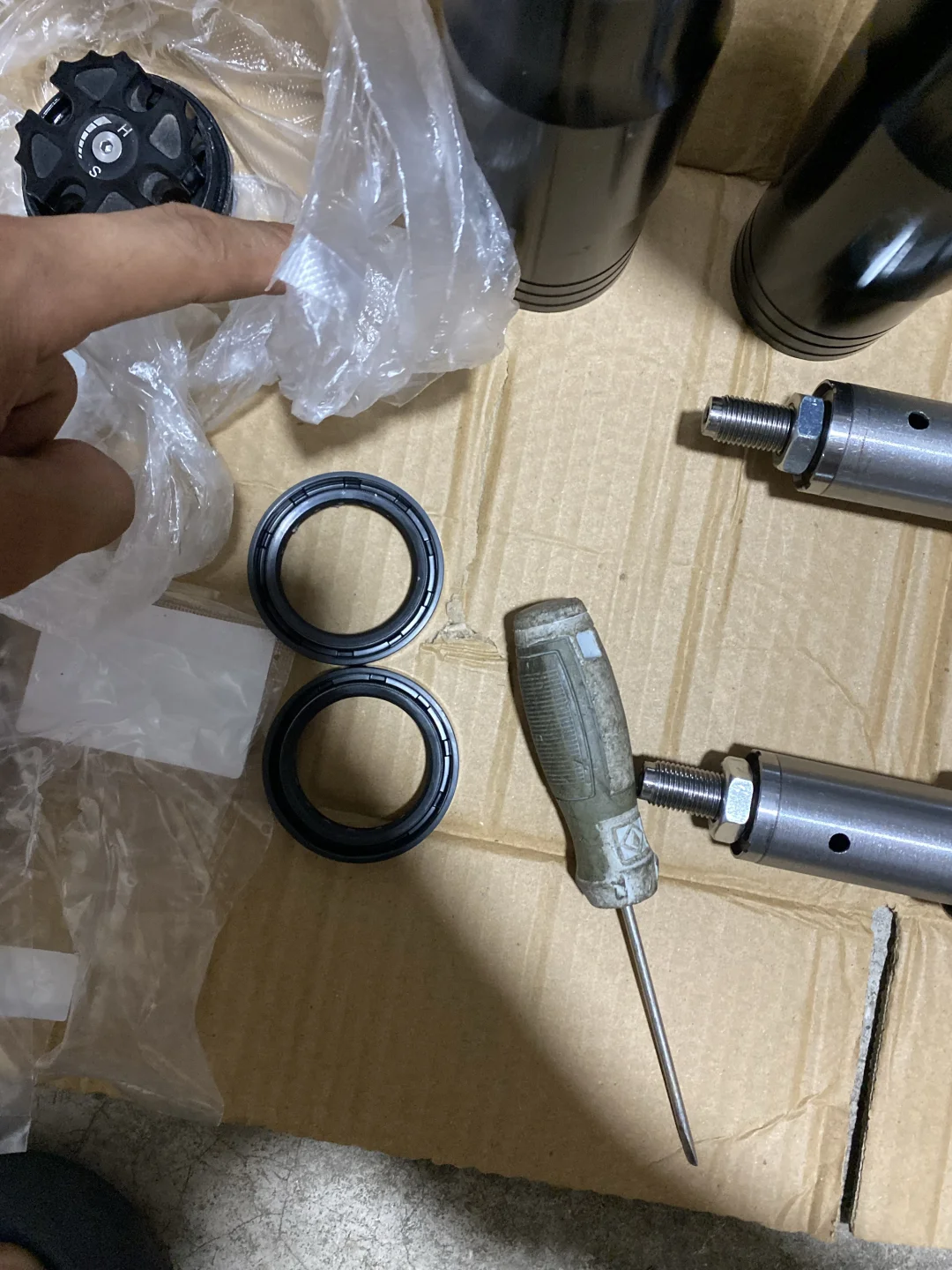 电摩前减震软想更换弹簧的车友看过来了➡️