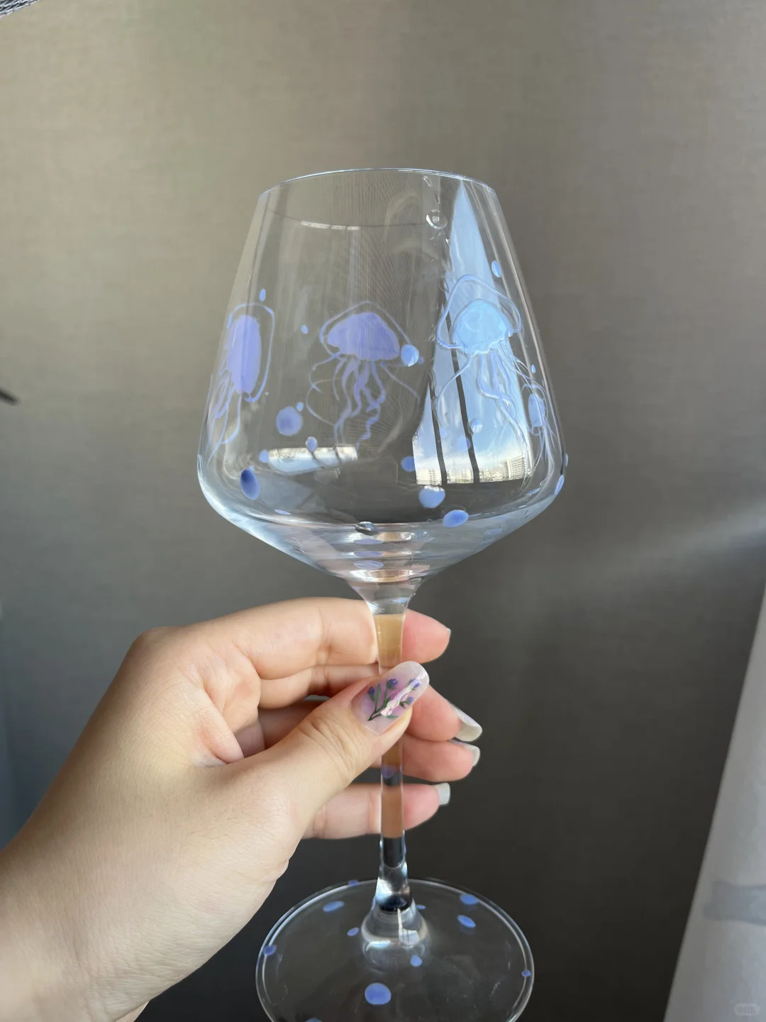 谁能拒绝一个会变色的水母玻璃杯??