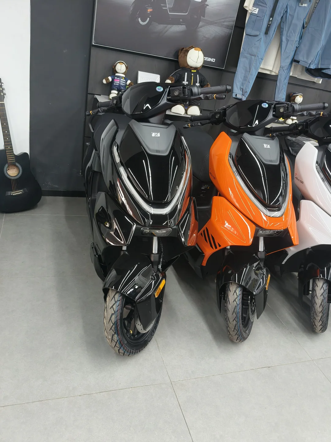 极核AE4酷酷的车子