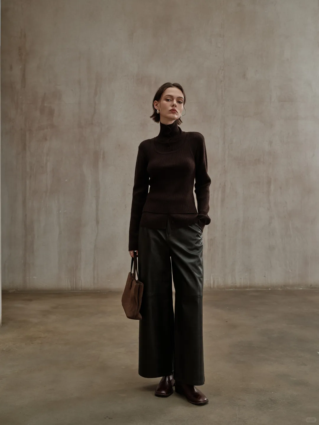 MATKASI | 黑色拼接皮裤，重塑摩登轮廓