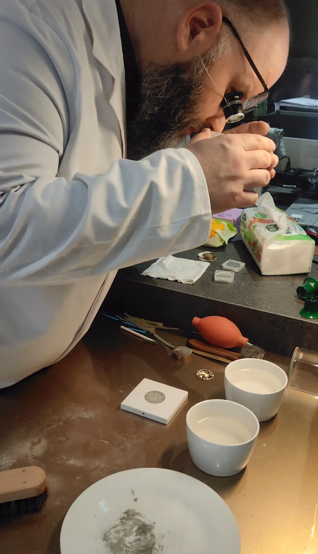 亲手打磨了半张表盘