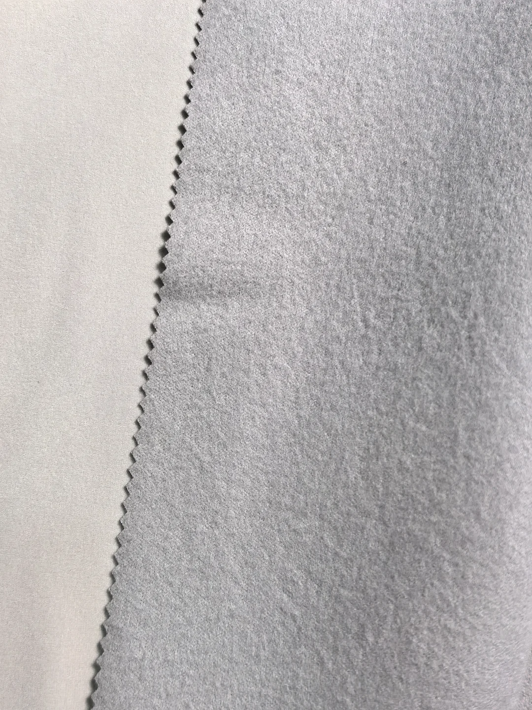 复合绒内里 | 弹力防水保暖亲肤软壳面料