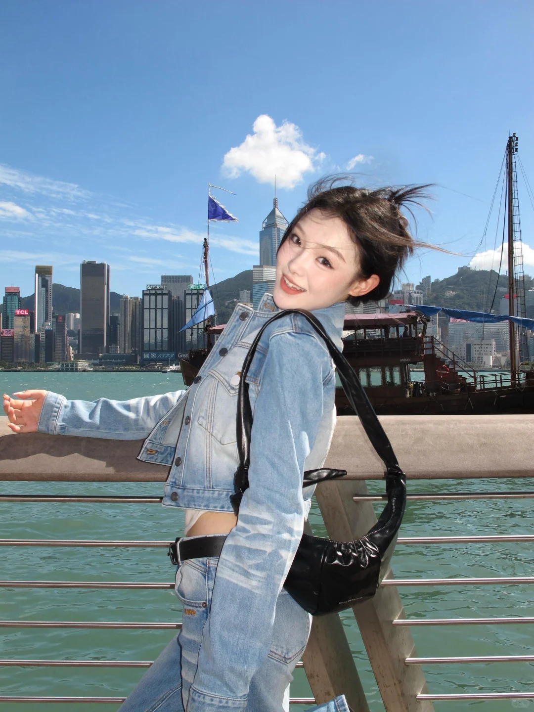 在维港畔的随性摩登出逃