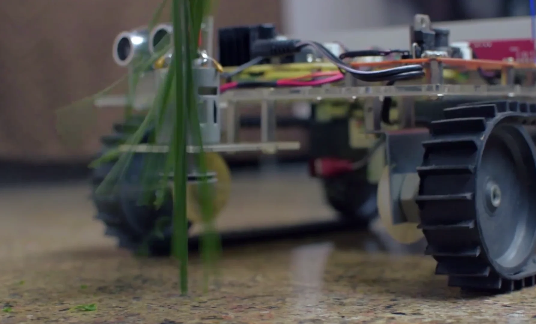 国创大赛‖大创‖基于arduino的小型割草机