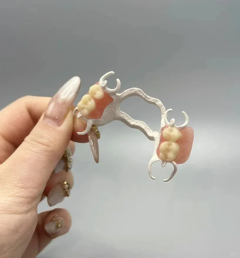 假牙也有“高定版”?更轻、更稳、更高级!