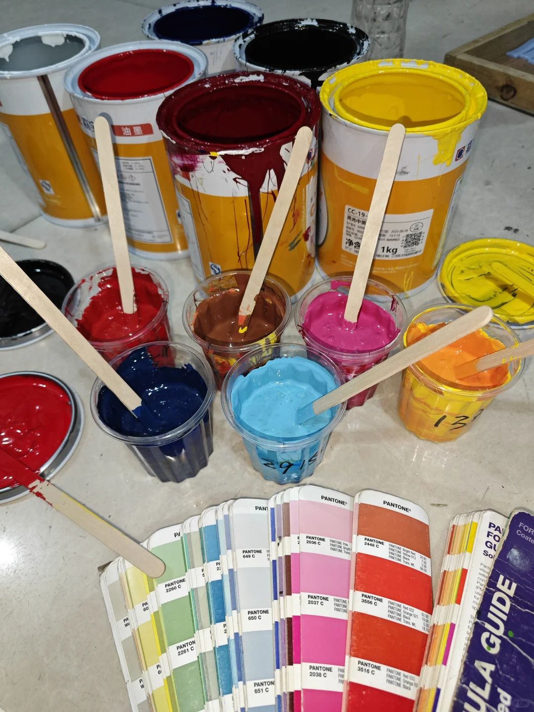 上学调颜料 上班调油墨?