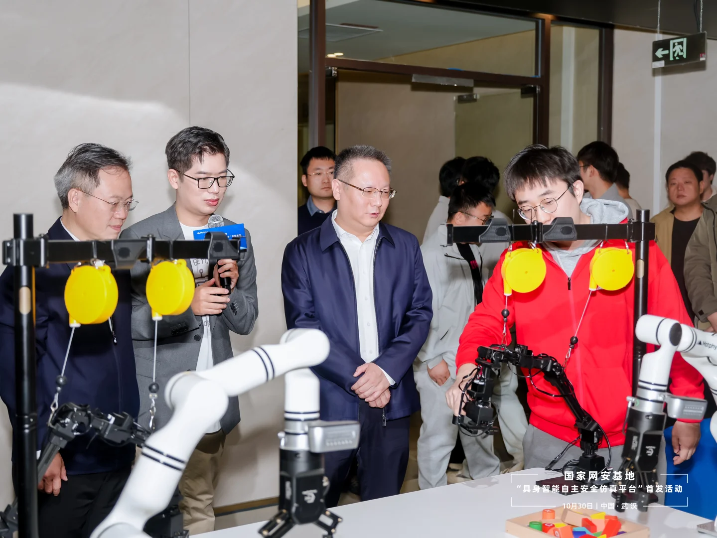 武汉|全国首个自主可控机器人仿真实训场