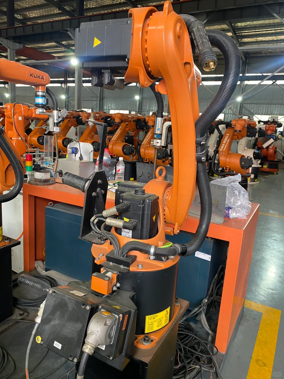 库卡KR5 R1400焊接小型机械臂