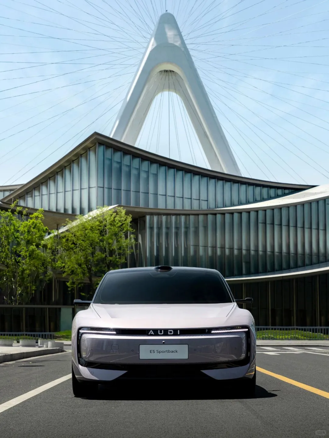 上汽奥迪E5 Sport back的可调光天幕