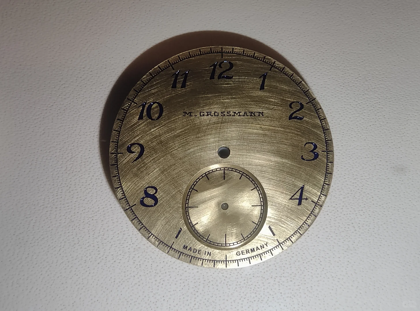 亲手打磨了半张表盘