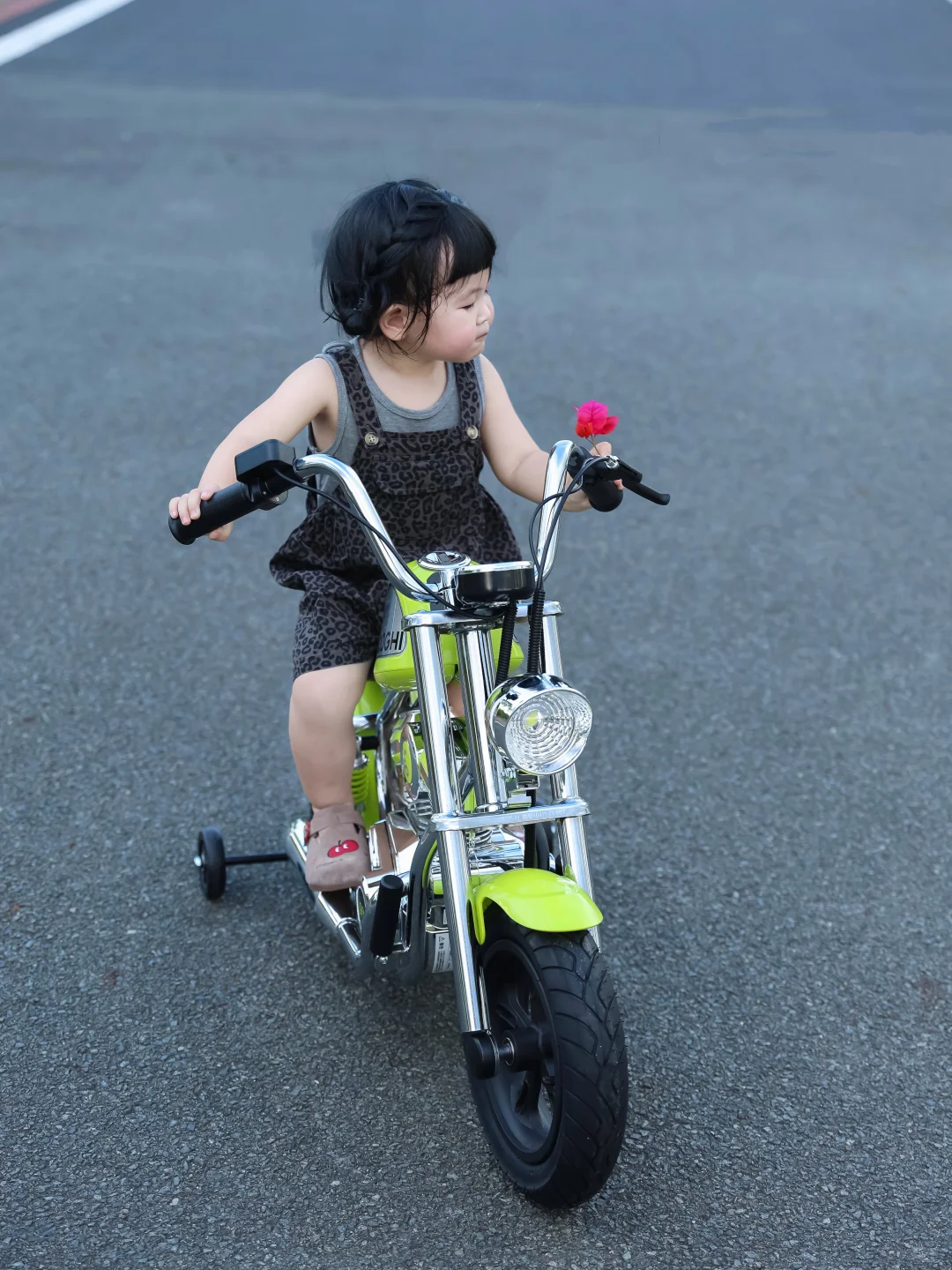 小区显眼包来啦~ 被路人追着问链接❗QQ