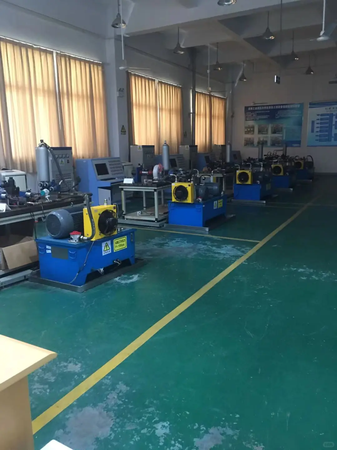 苏州工学院液压气动设备安装调试