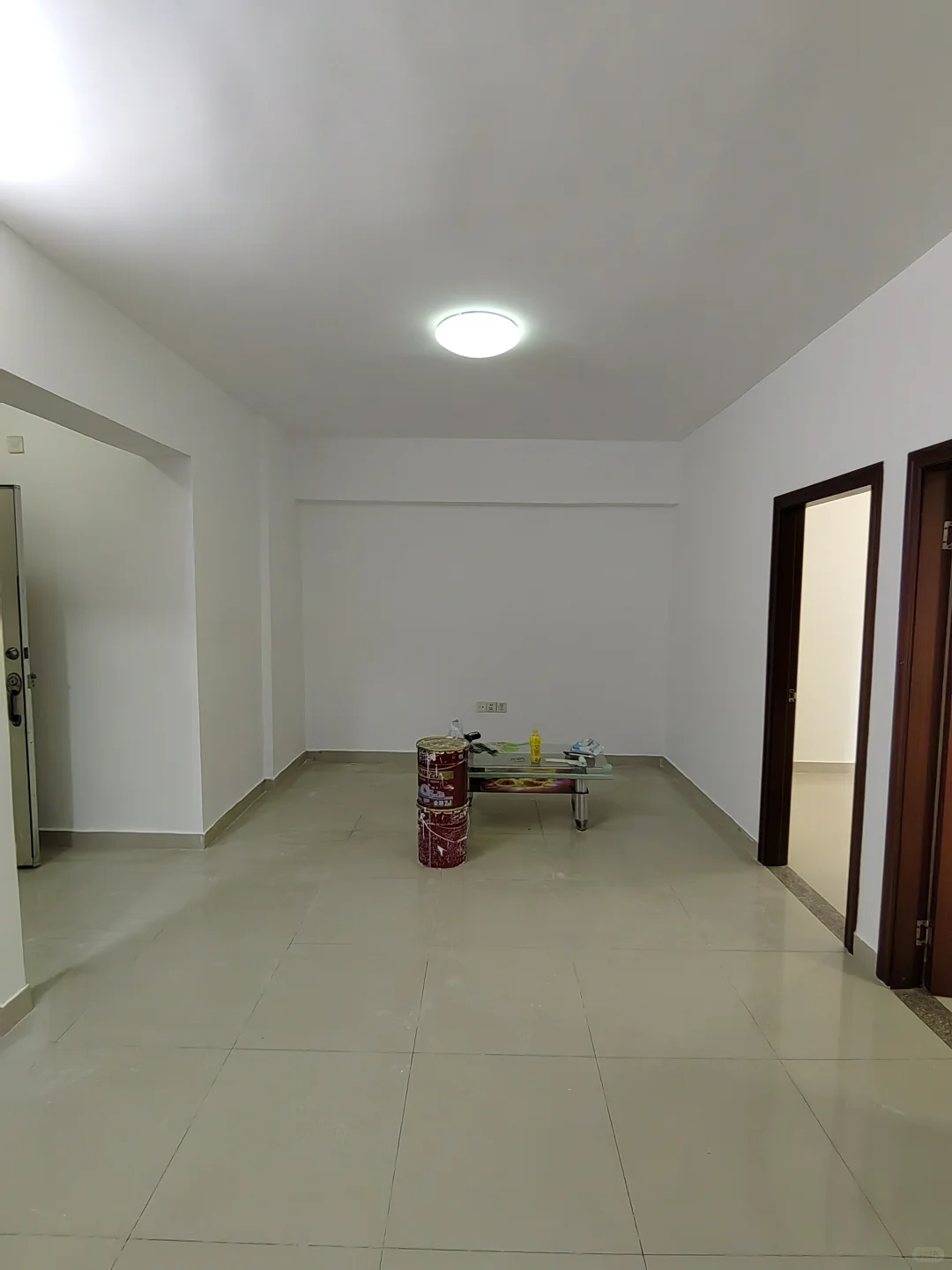 旧房翻新|墙面发霉能直接刷漆❓要先除霉