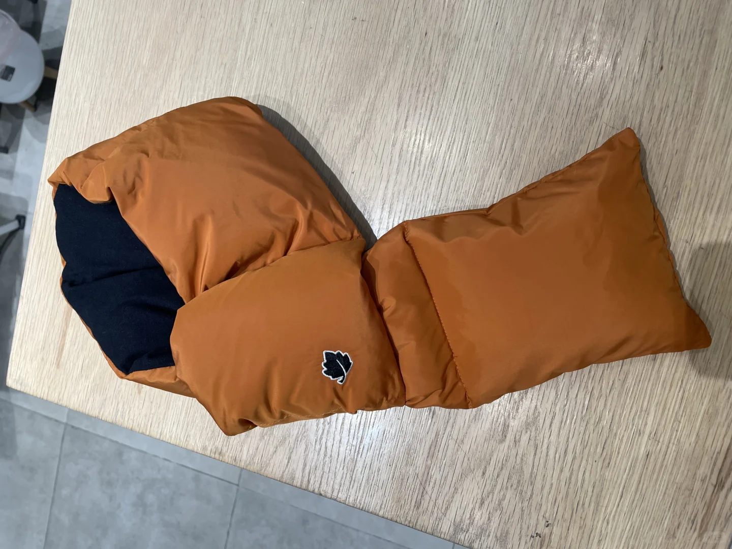 冬日氛围感户外穿搭|沙棘棕轻羽绒太好穿了