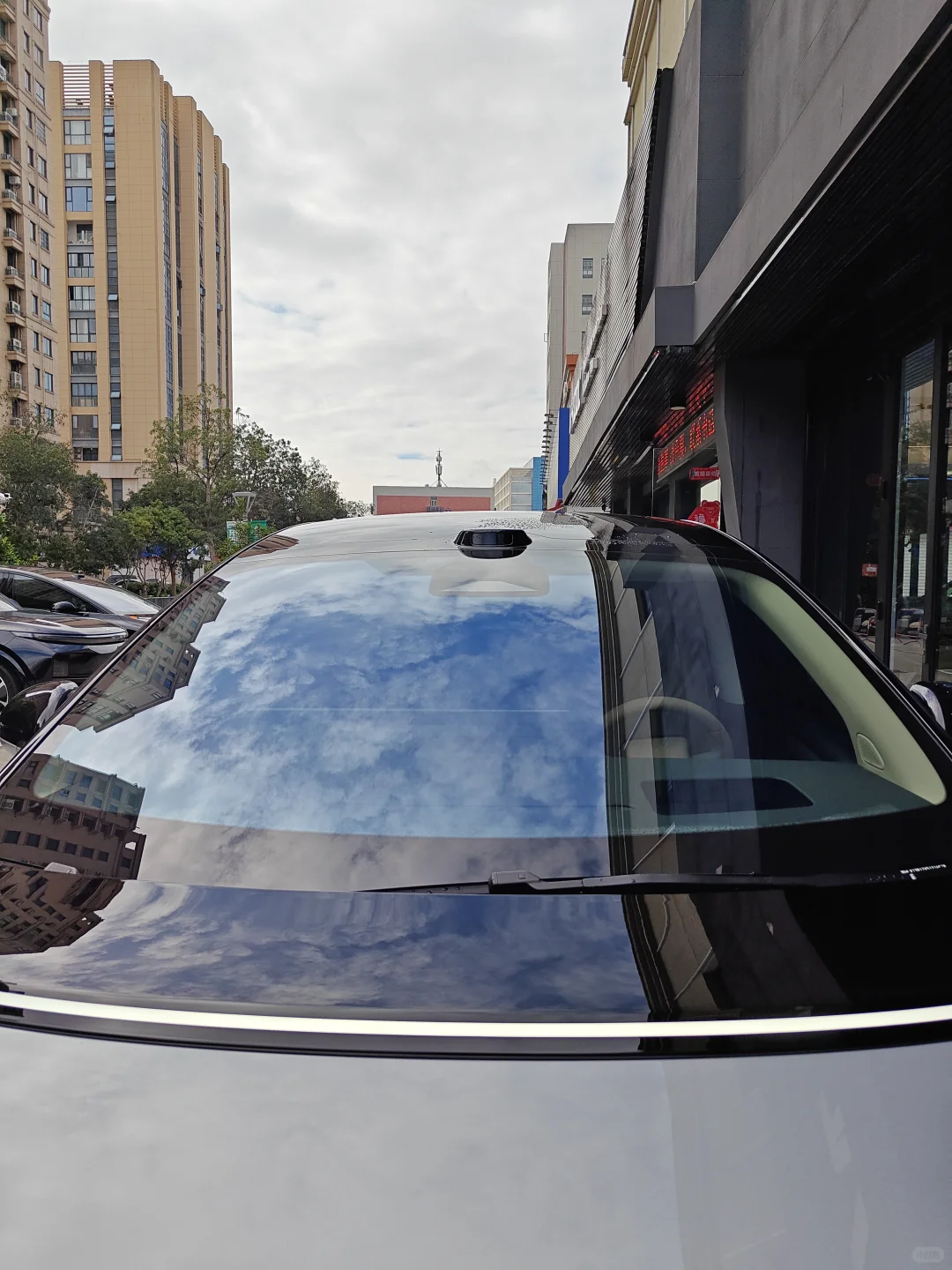 ?理想i8窗膜神操作:隔热防晒又省电!✨