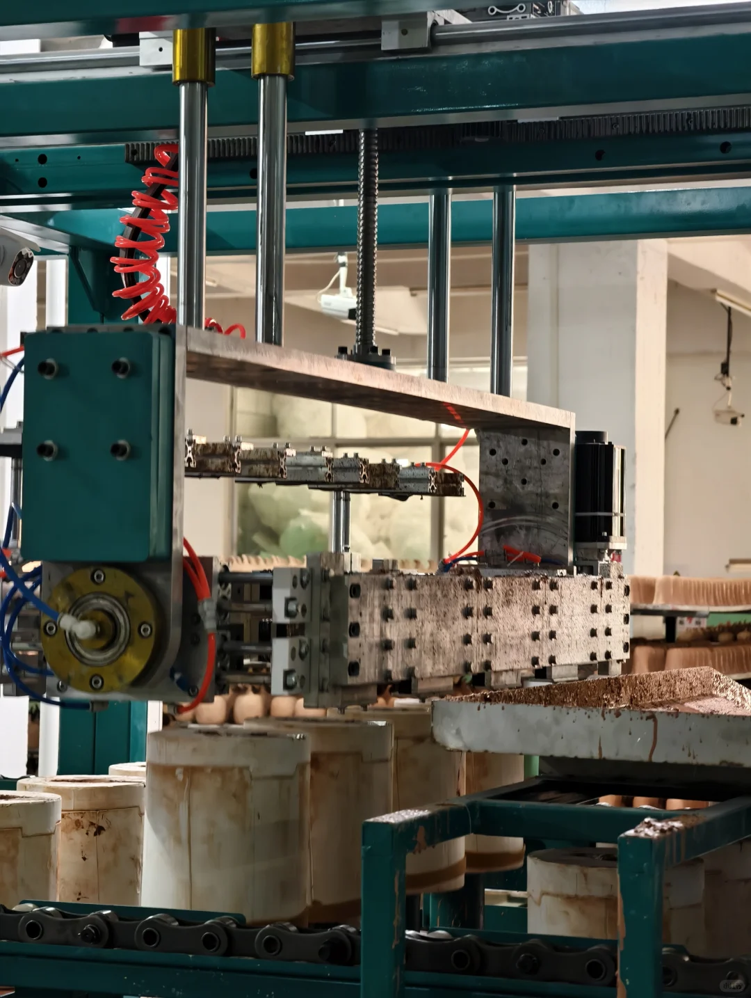 赛博朋克风顺美陶瓷智能车间