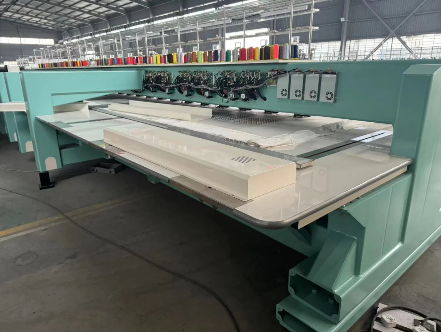 竟然真的有自动化的缝纫机～～