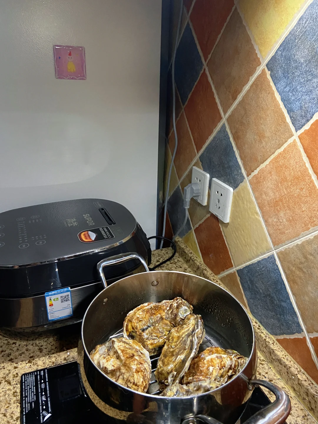 普通人家不精致但是却干干净净的房间