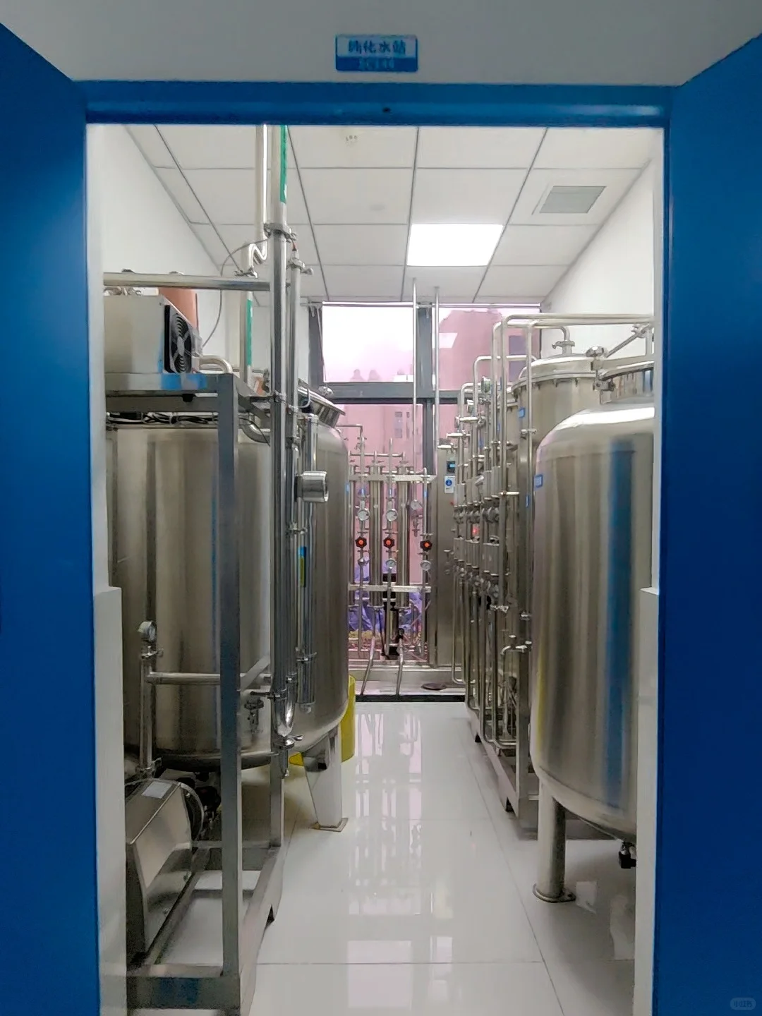 刚入职，老板就带我逛工厂，这规模真能处！