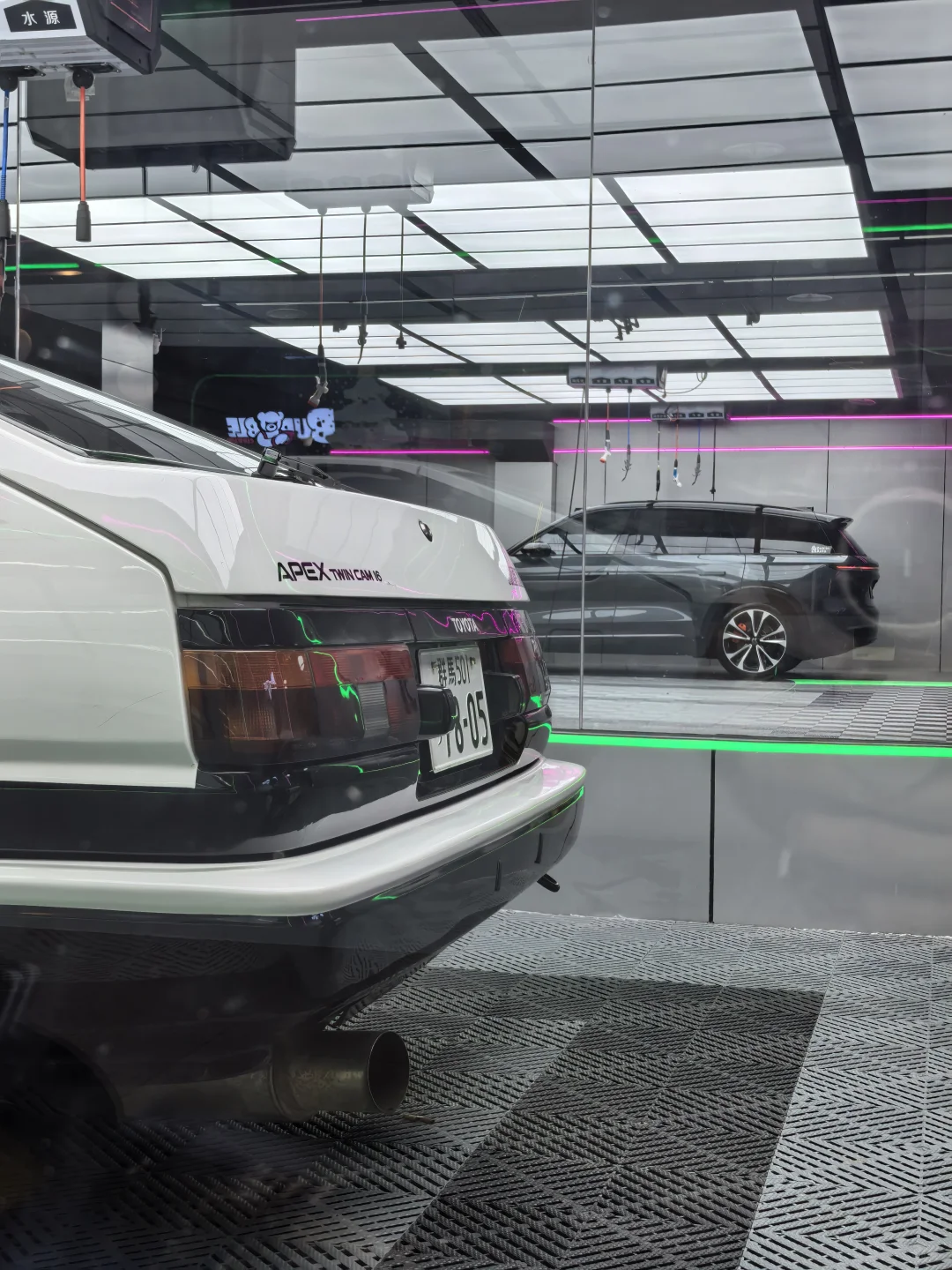 聊一聊蔚来ES8(中)(静态)