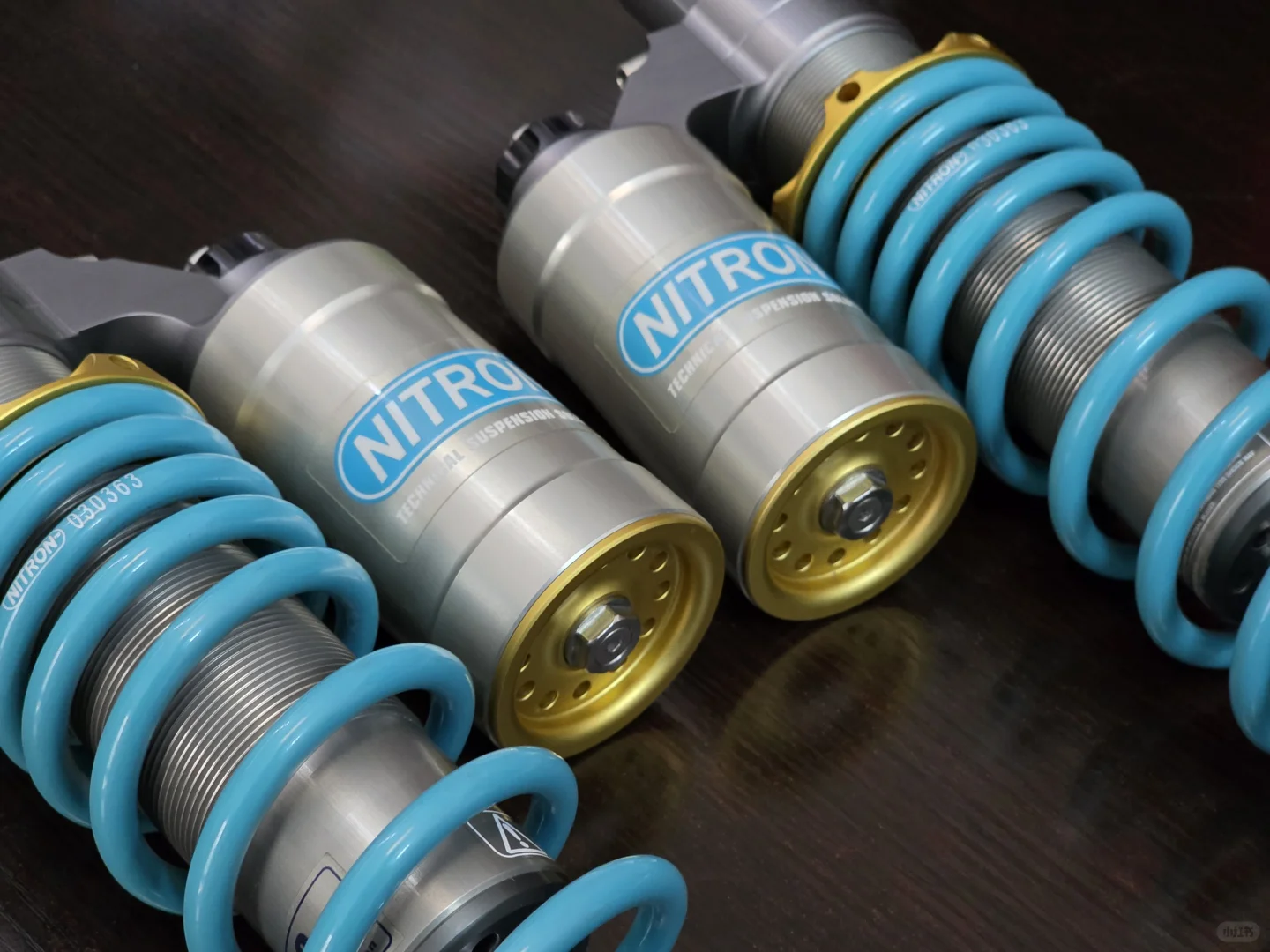 横评各种顶级后避震—xmax篇