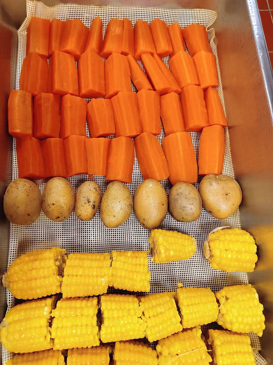 ?被问爆的鹌鹑蛋炖卤肉，好吃到剁脚