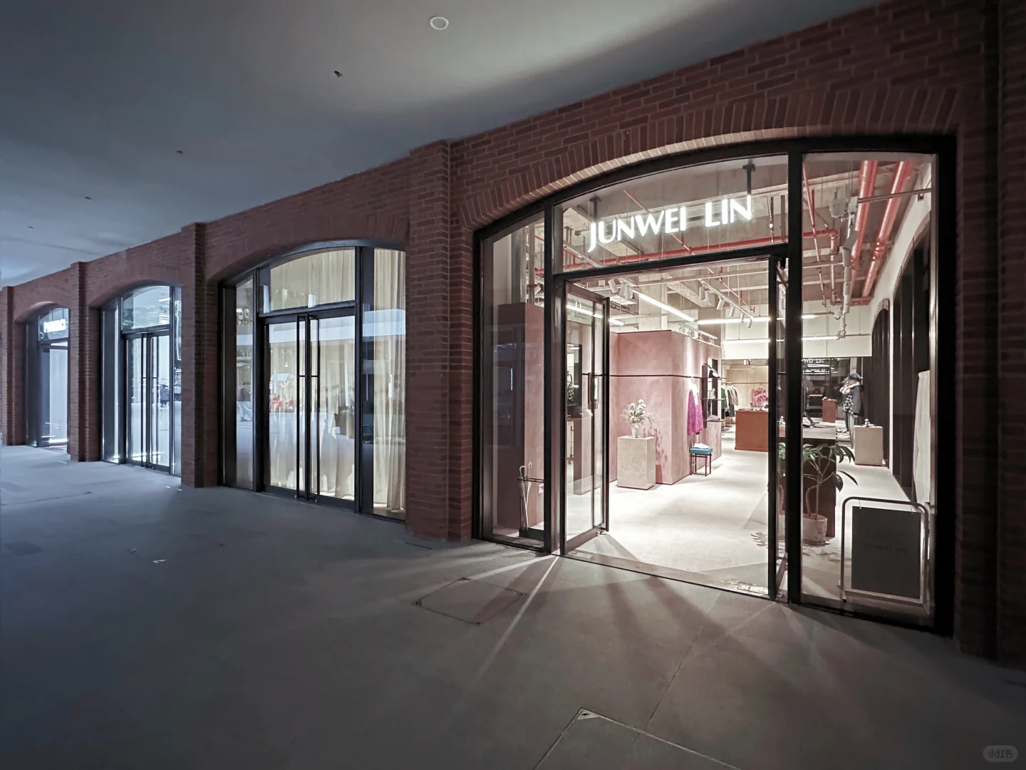 WYSH翡悦里新开的设计师品牌JUNWEI LIN