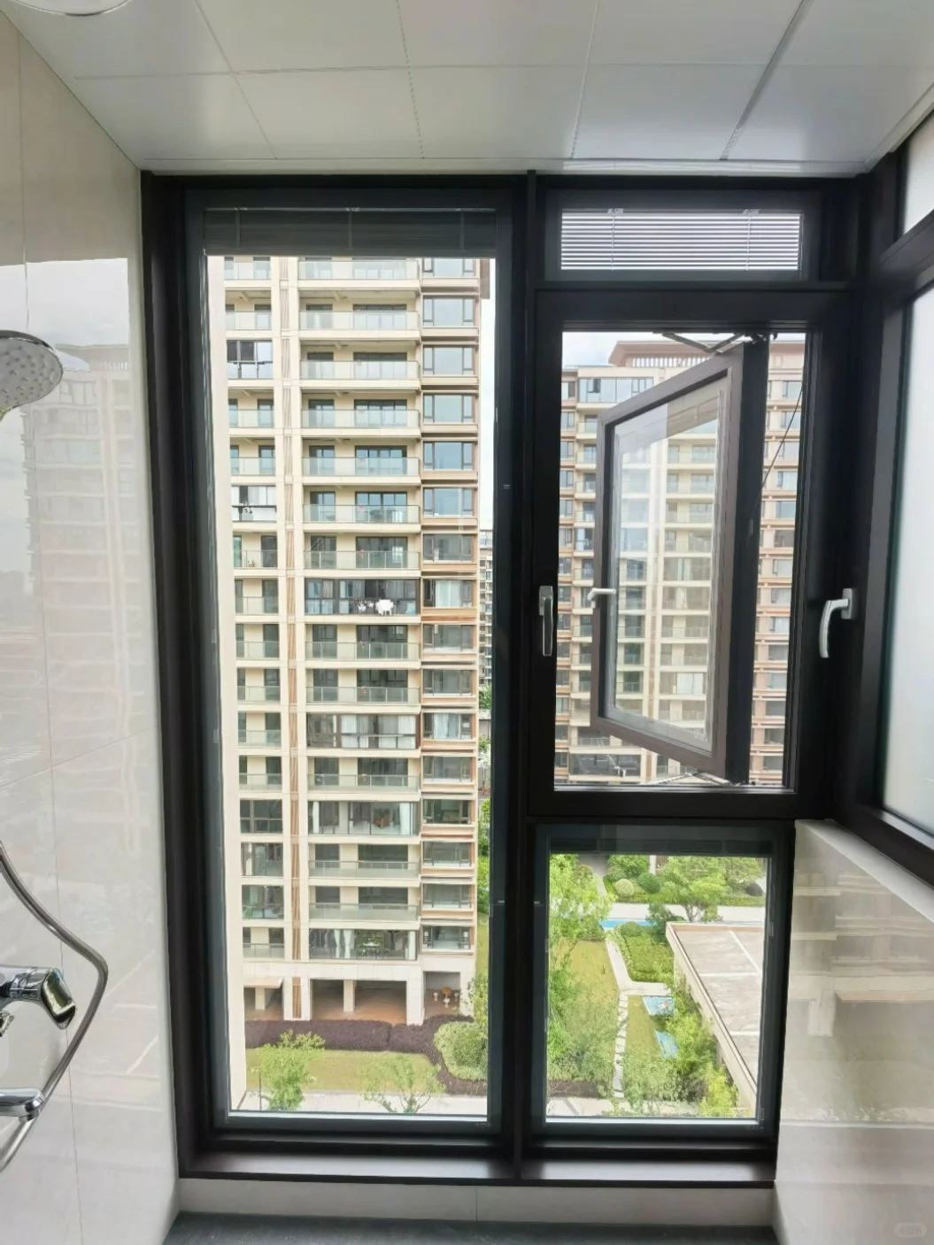 2个阳台+3个窗户，断桥铝共花费16300