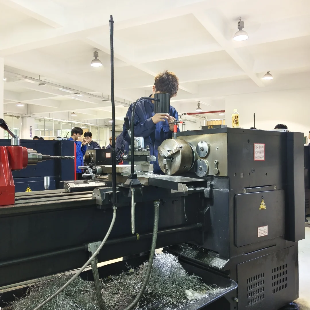 大一下机床实训