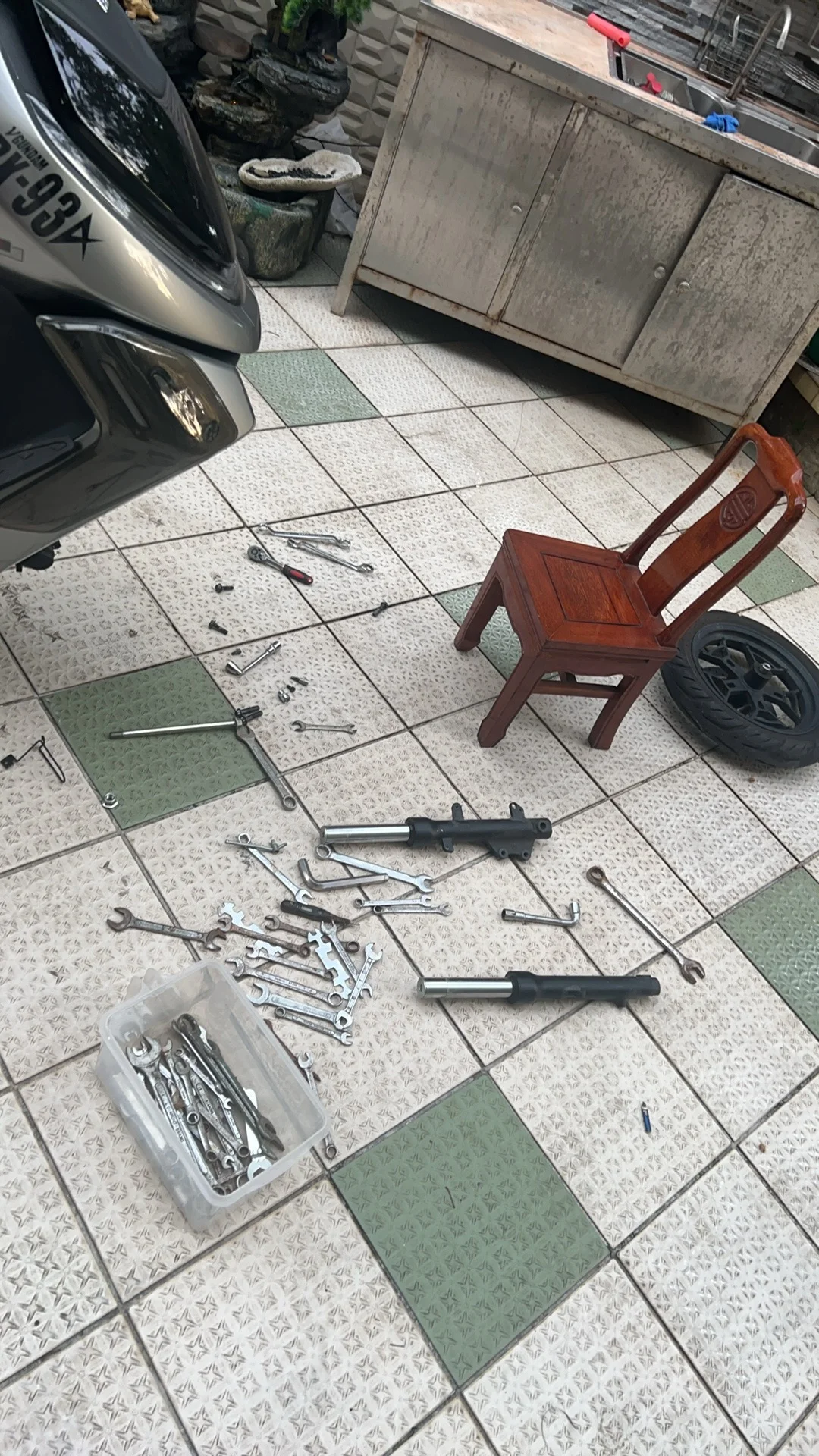 极核ae5前避震换弹簧定重