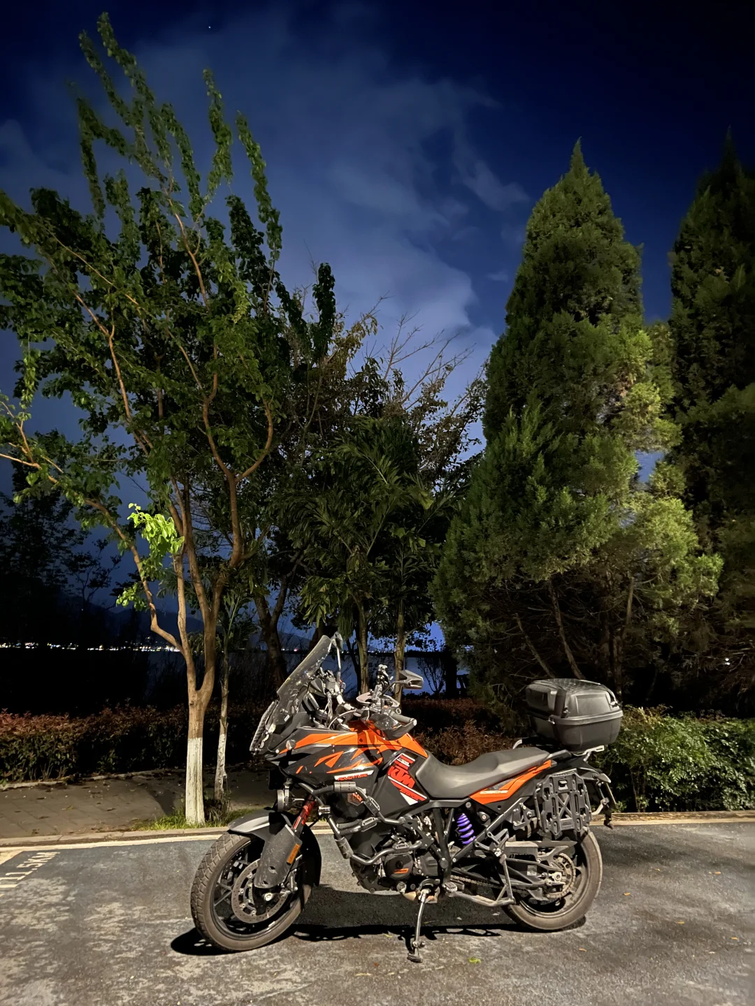 KTM1090后避震更换海魄降低弹簧