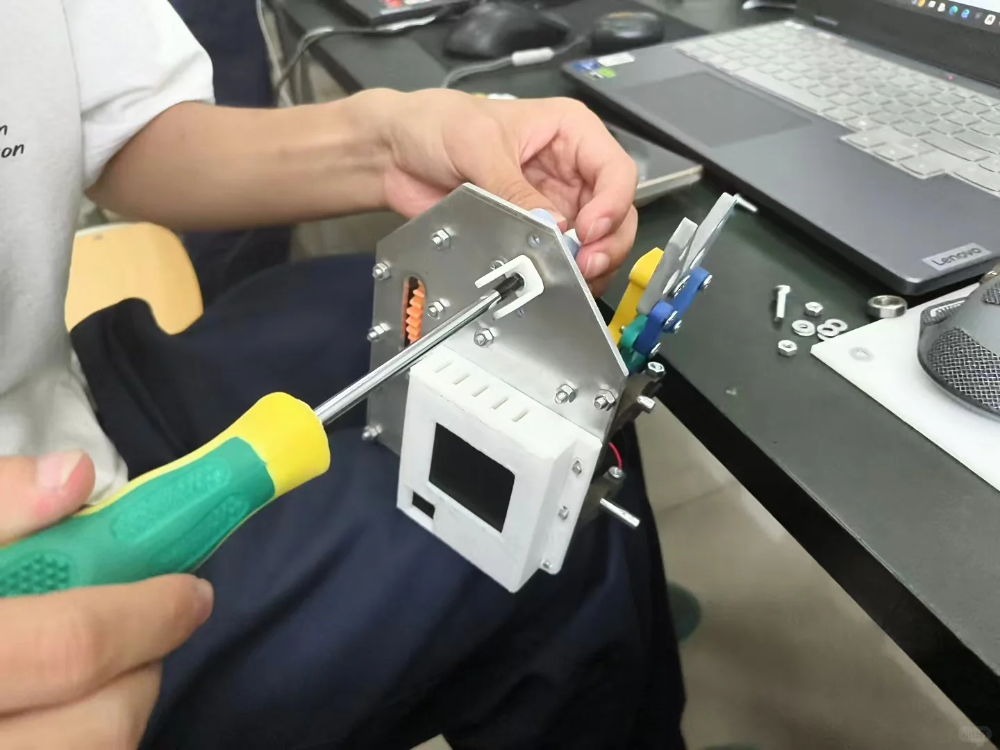 大二机械金工实习—手搓小车