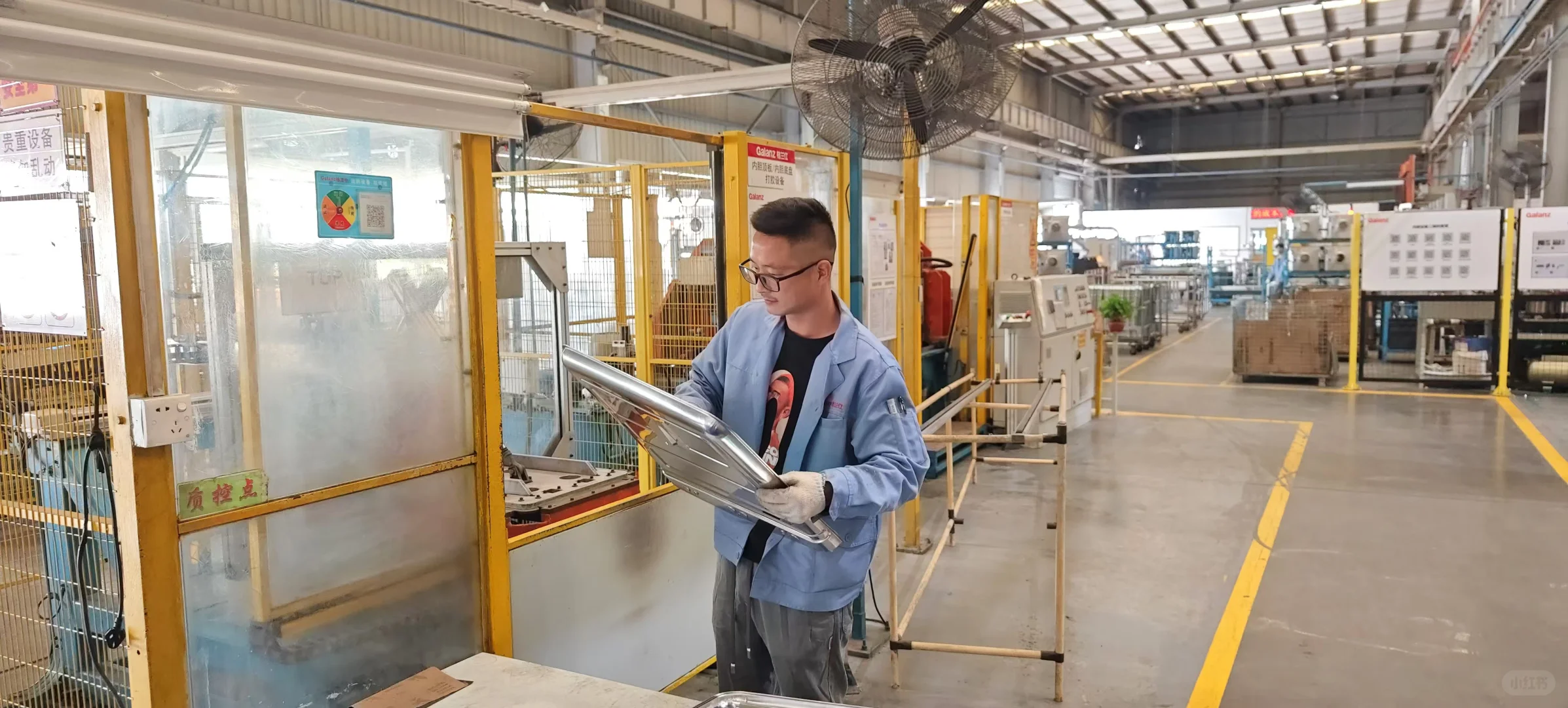 致敬一线辛勤的员工?