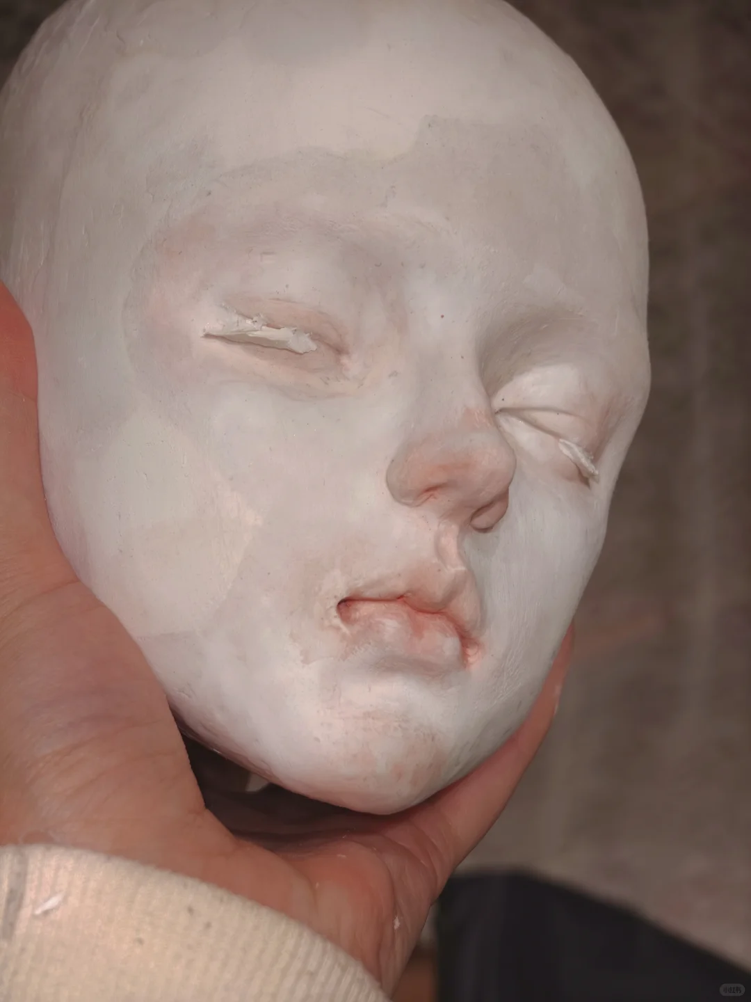 看这个斑驳的脸