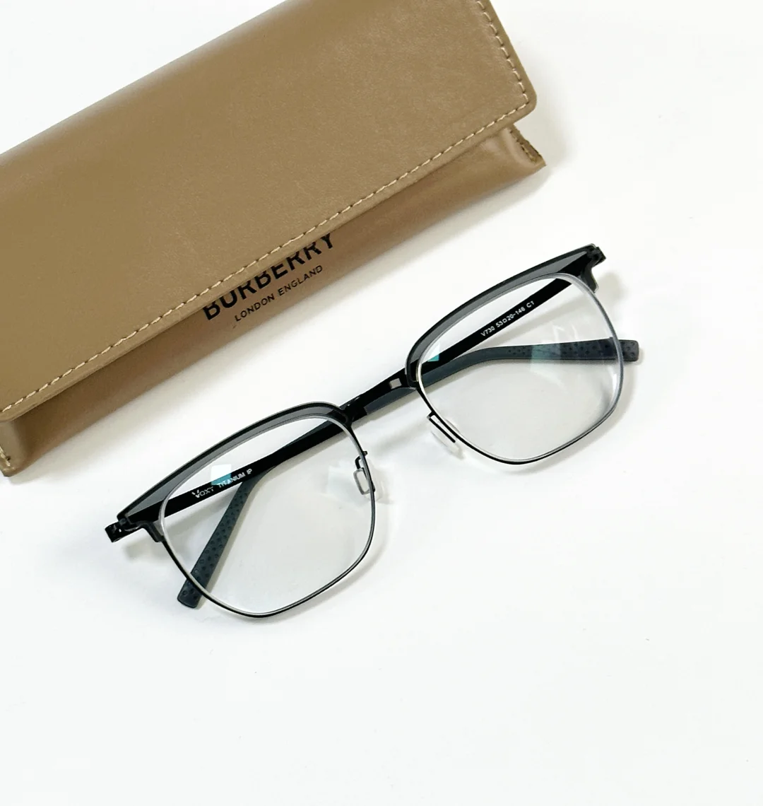 一镜多用❓轻松实现变色的眼镜到底好不好❓