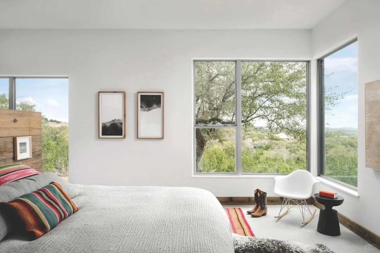 建筑师为退休父母打造坡地景观节能养老房