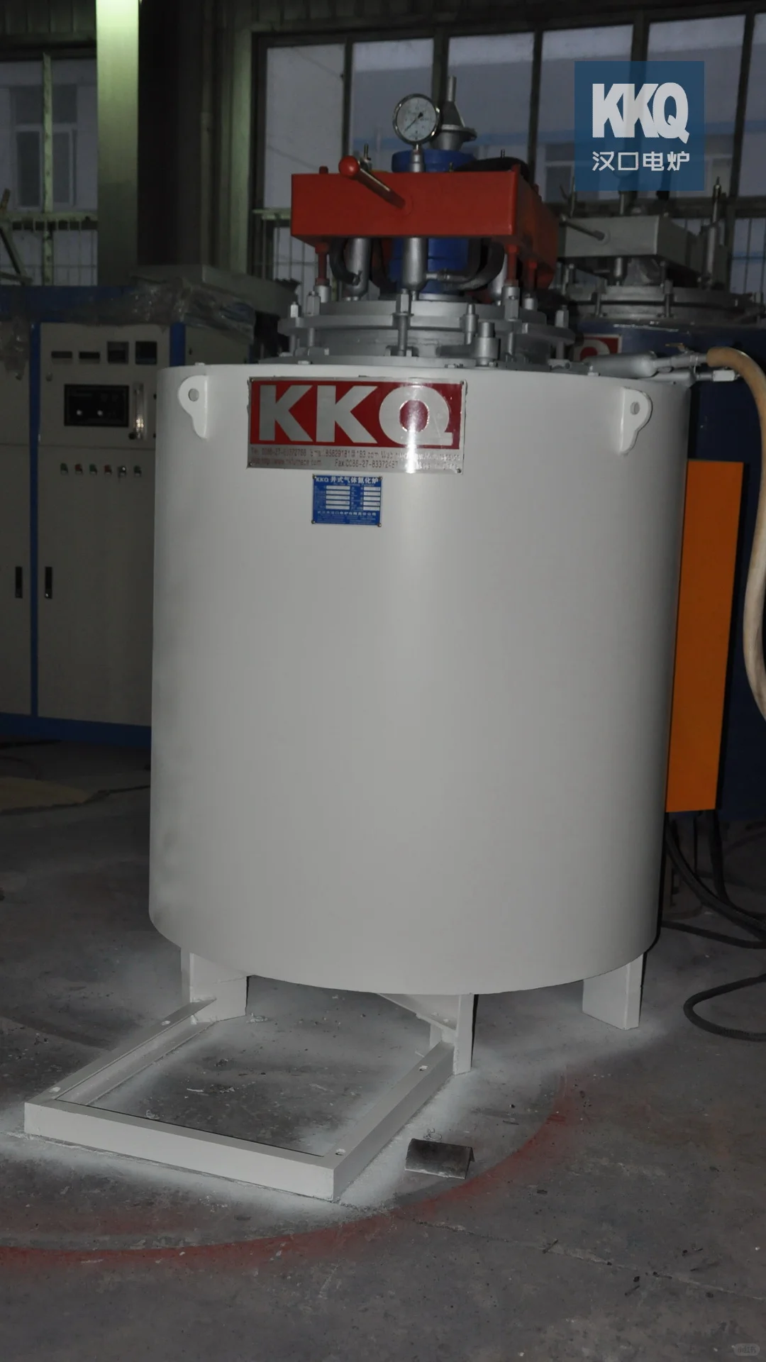 宁波某液压机械厂订购45KW小型氮化炉