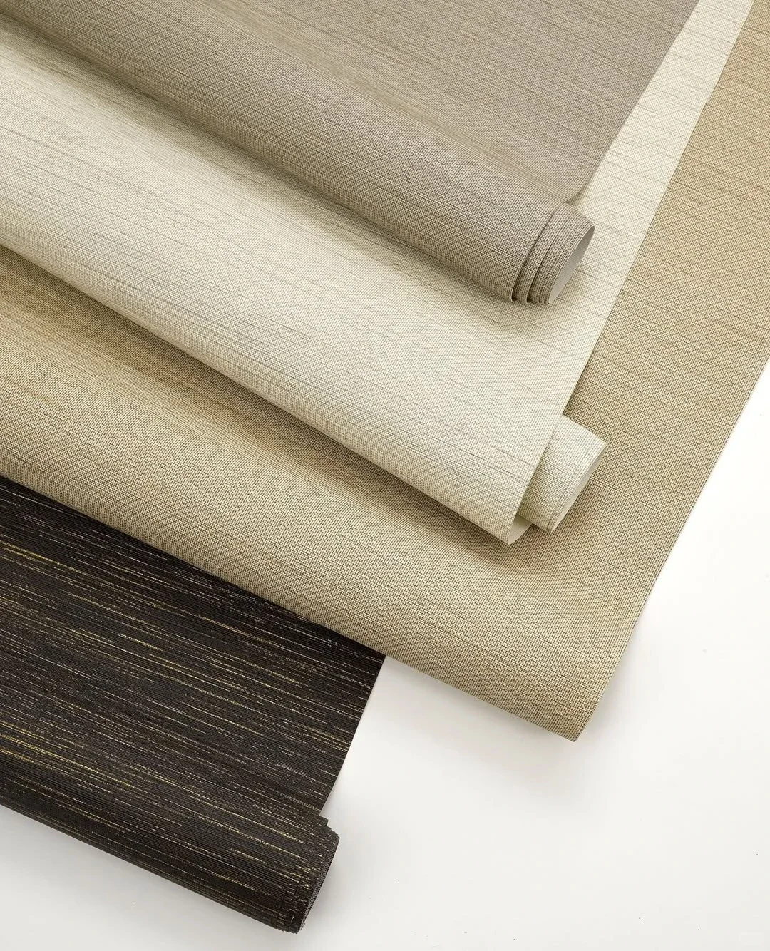 乙烯基复刻剑麻的粗粝与马尼拉麻的柔韧。