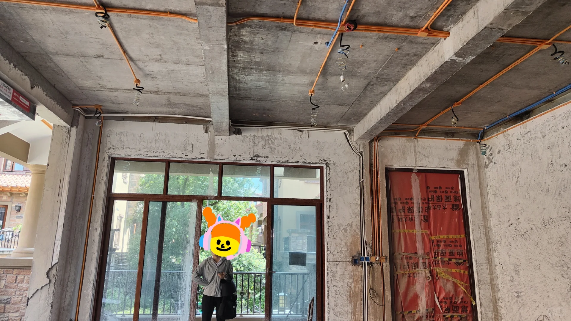 排屋水电:4层430平，自购材料7W完工