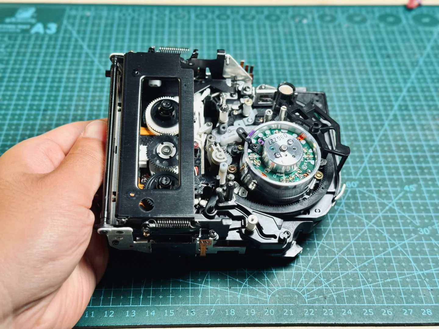 小日子三十多年前产的机电一体化典范！