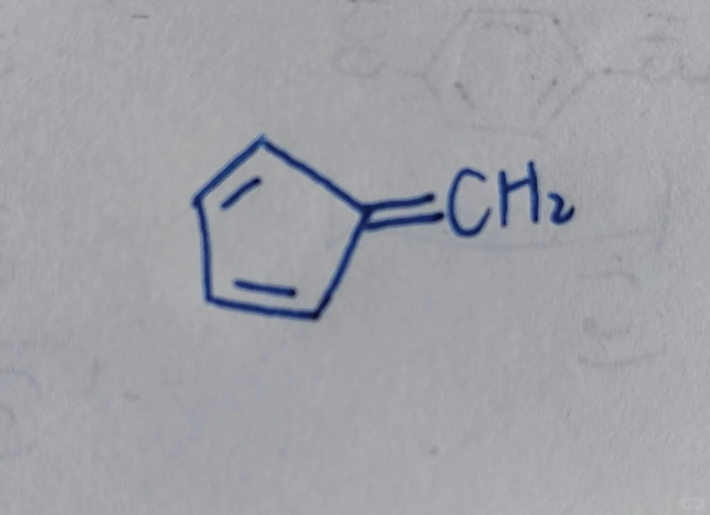 有机求助：这个东西叫环戊二烯并乙烯吗